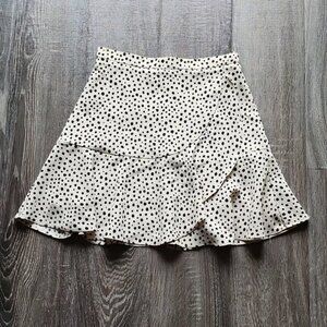 🍁Mi Ami flirty flutter polka dot Mini Skirt 🍁